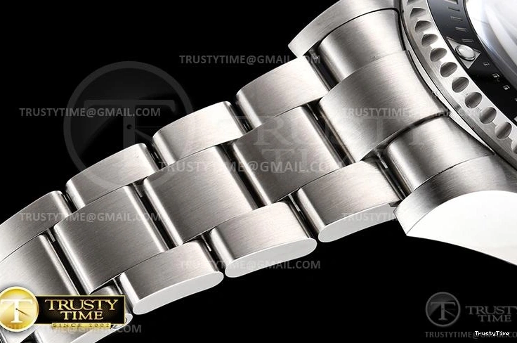 1223 ROLSD097A – Deep Sea Dweller Packable 1017